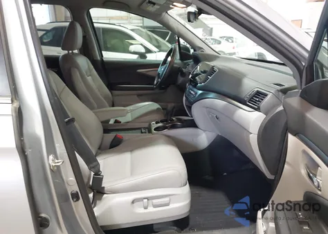 2019 Honda Pilot Ex-L z USA, uszkodzony, nr VIN 5FNYF5H52KB025310